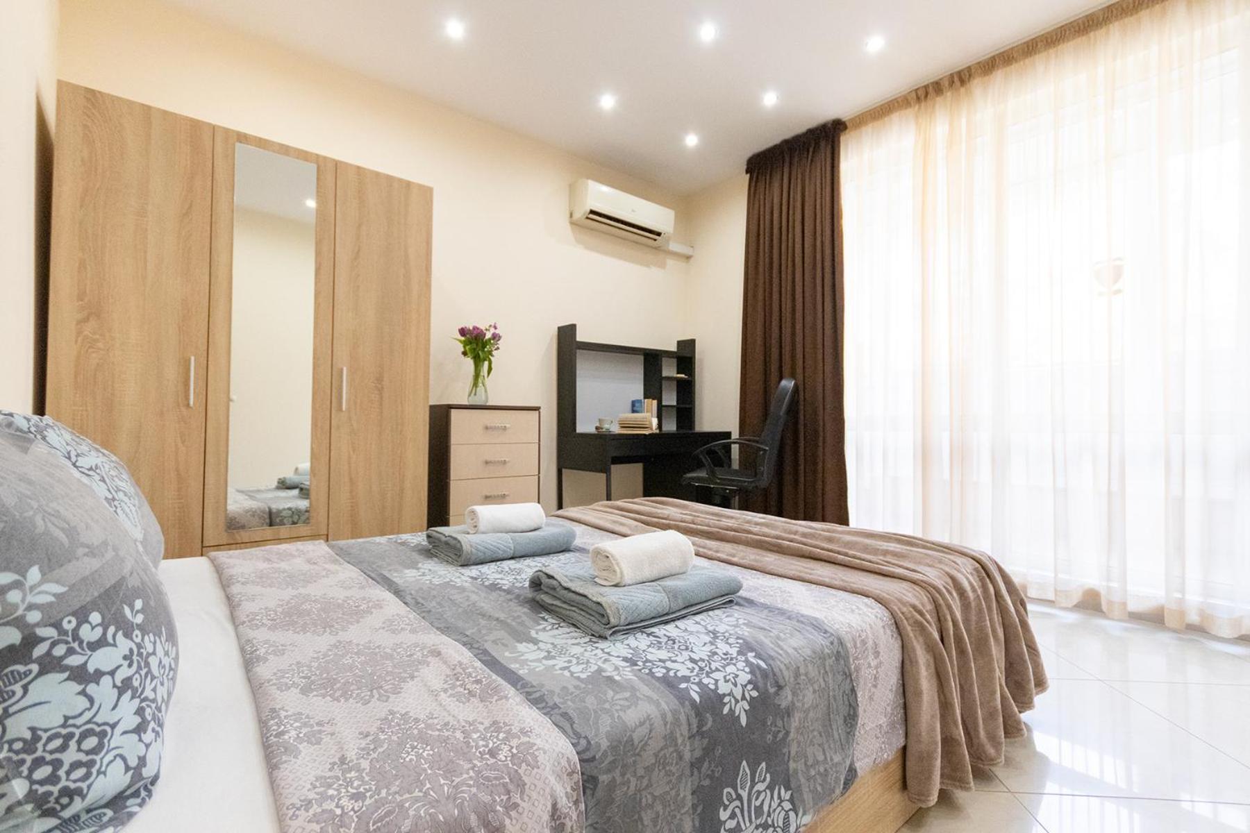 Becentral! By Rv Apartments Warna Exterior foto
